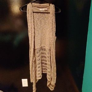 Tan sleevles cardigan